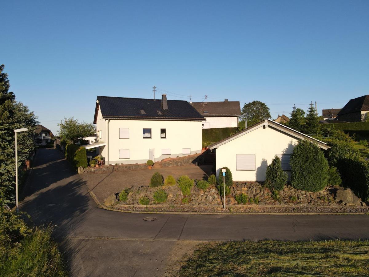 Ferienwohnung Zum Nuerburgring Munk 外观 照片